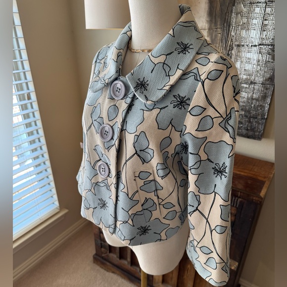 Blue Floral cropped button up jacket with 3/4 sleeves - size S - Picture 4 of 8